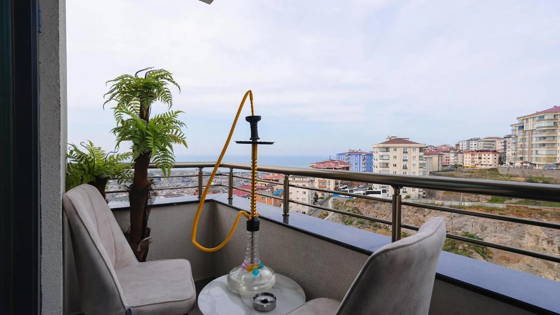 Berlin Suite Hotel 트라존